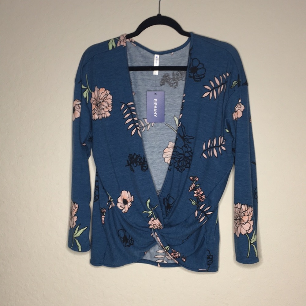 NWT Piphany Green St! Fits a Medium/Large!